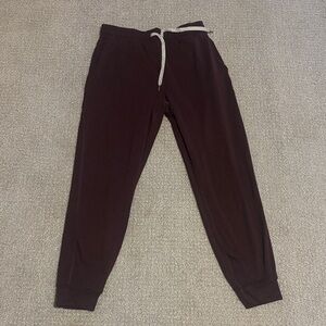Vuori Women's Joggers - Maroon